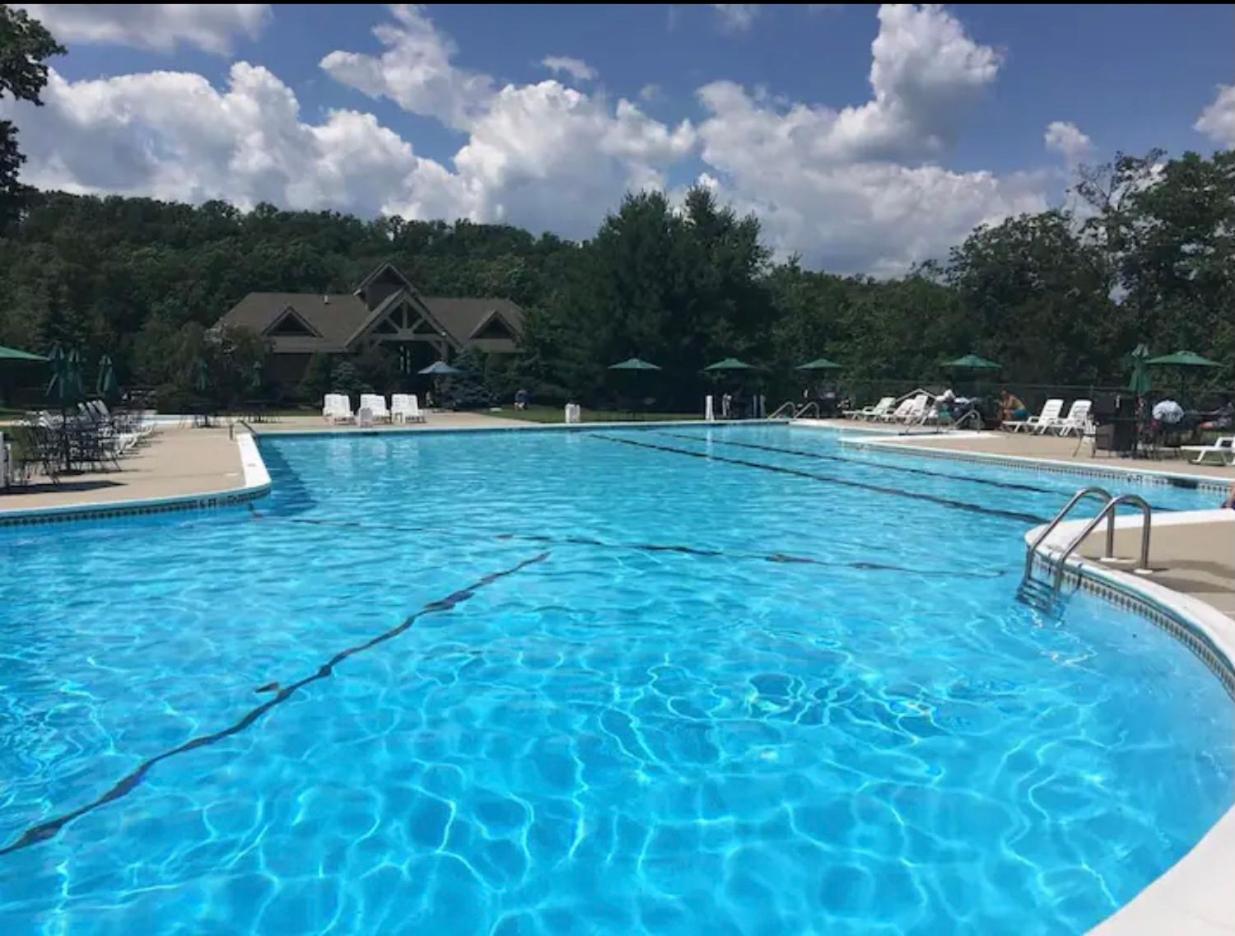 Camelback Private Home Located Behind Waterpark & Ski Lift Tannersville Bagian luar foto